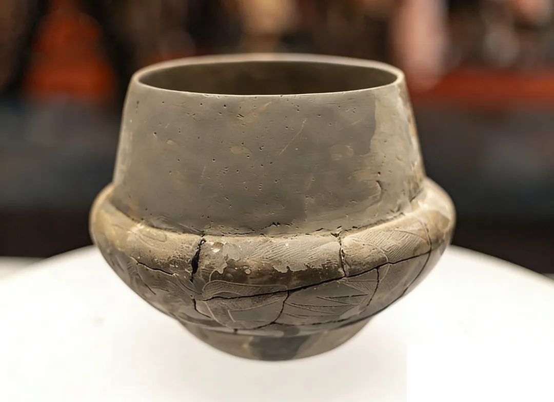 七千年前的神鹿之歌:赵宝沟文化鹿纹陶尊的礼器之美