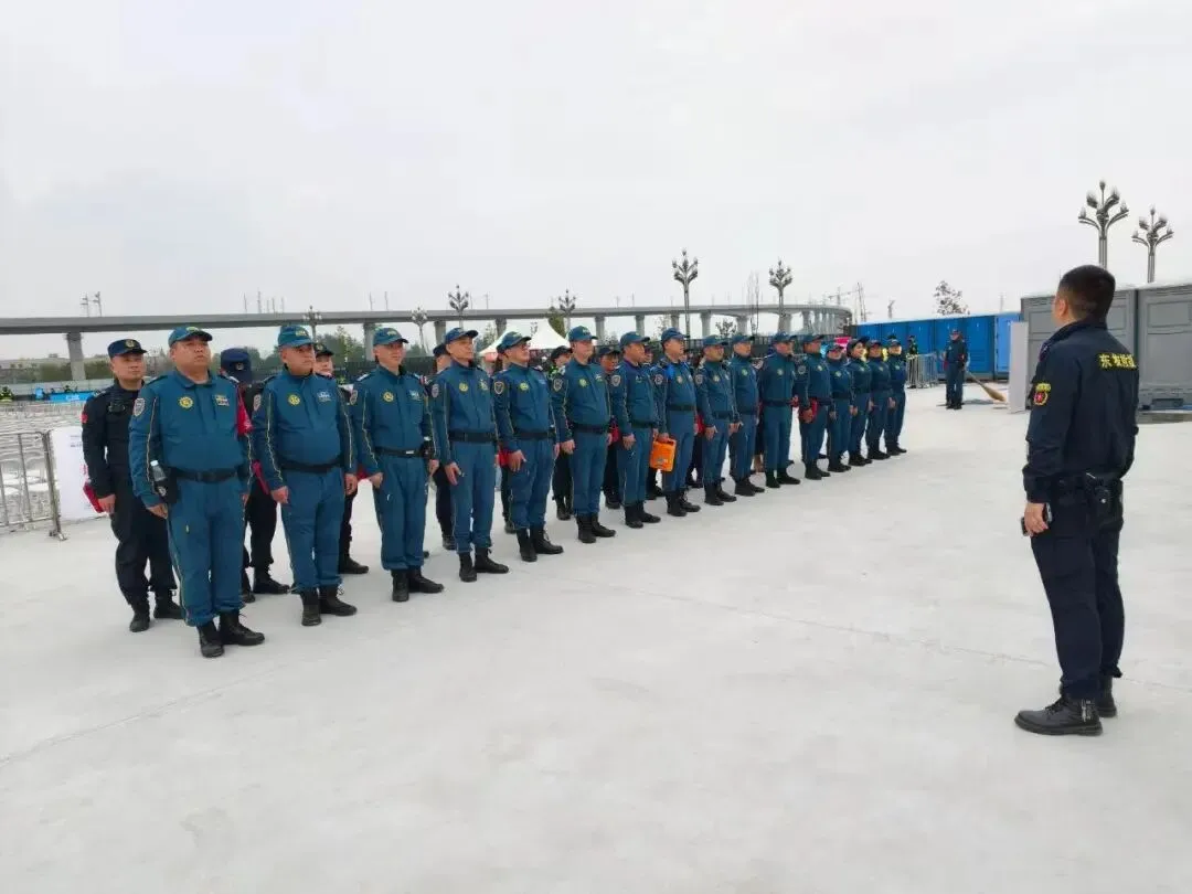 护航“水调歌头”群星演唱会!东坡救援志愿者用坚守守护每一份热爱