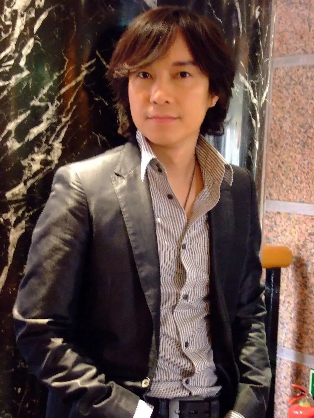 爱过的老歌,你能记得的有几首(59)|邰正宵:那个“数字情歌”王子,用玫瑰、纸鹤与夜唱尽世间痴情