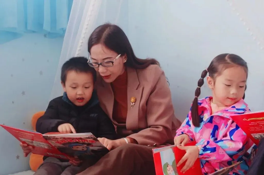 【师者匠心】岁月如歌,初心无悔 ——巍山县南诏镇文献幼儿园饶琴燕侧记