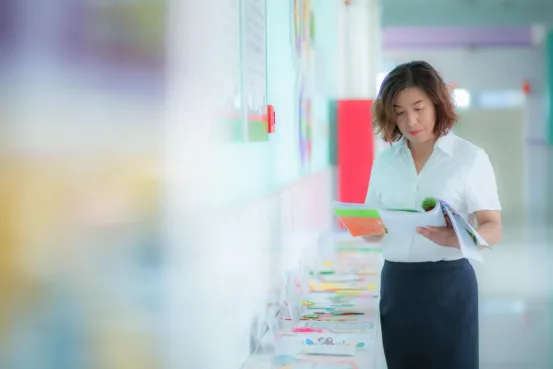 劳动者之歌 | 扎根教育一线的“追梦人”——记内蒙古自治区先进工作者、五原县第二完全小学校长,高级教师房静