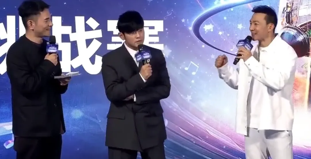 周杰伦的歌免费授权给刘畊宏跳操,本人回应:“这个完全不用怀疑,谈钱伤感情”;刘畊宏:该给还是要给,私下有聊过可以让我继续拿来编操