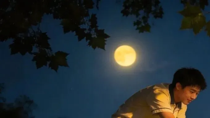 【回声谷·老歌】第十一首:《晴天》——那个在闷热夏夜与你翘课吃冰的青春,是记忆里最干净的晴天