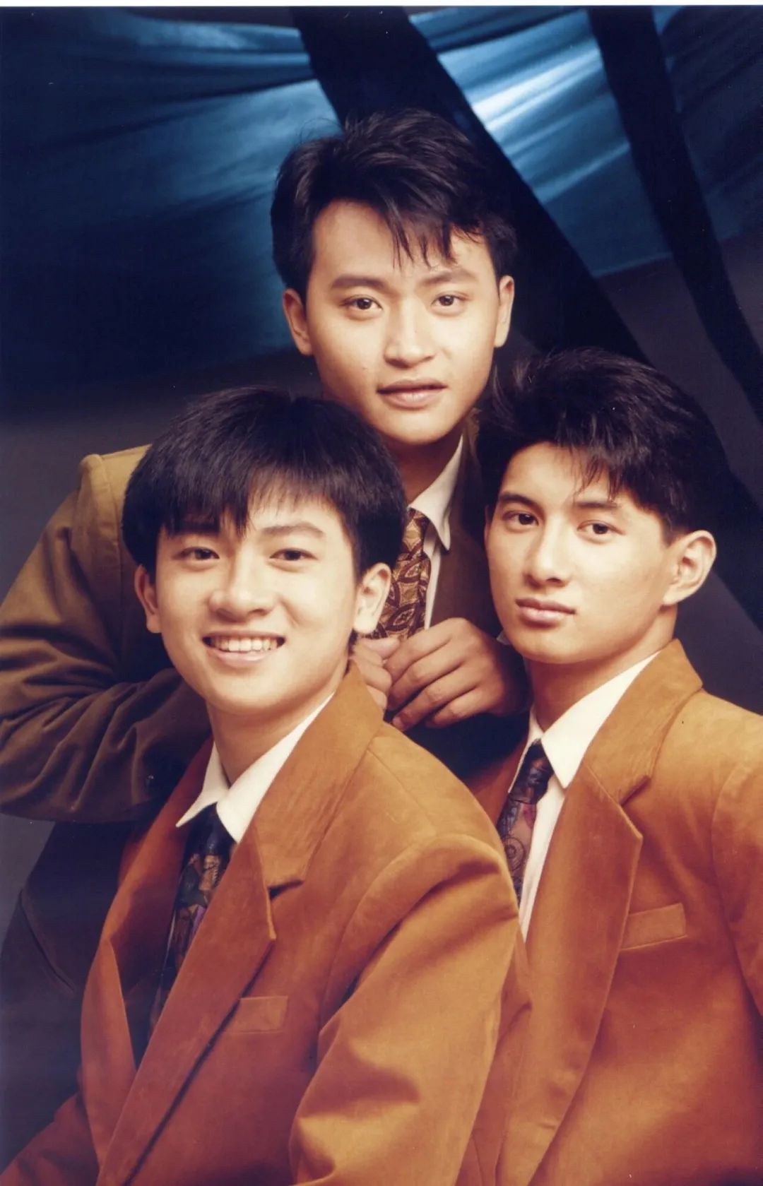 爱过的老歌,你能记得的有几首(65)|小虎队:那只“青苹果”,酸涩了我们整个青春