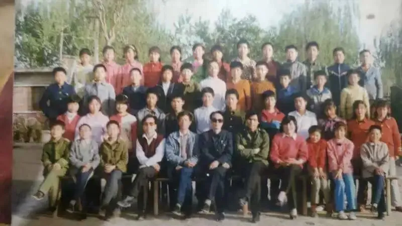 岁月如歌 花坛留香