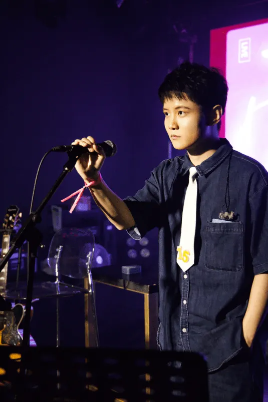 每周一首好听的歌NO.90:《我知道你会在演唱会结束后和我分手》 by大宽