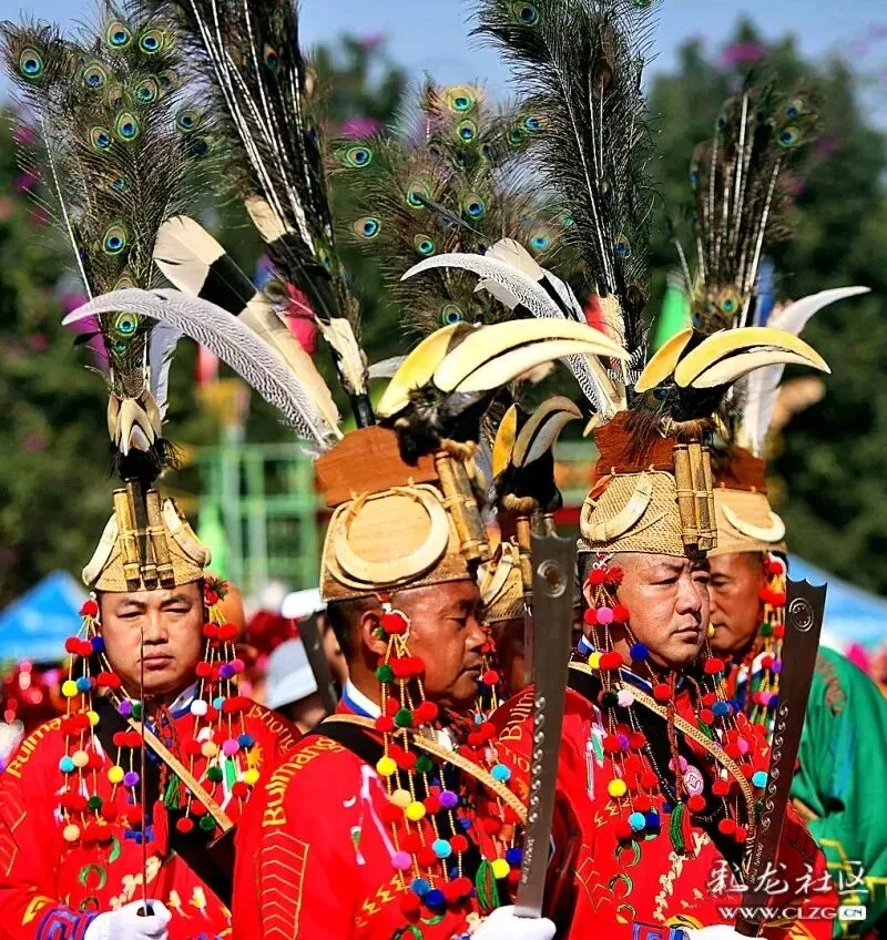 《目瑙纵歌》唱的是什么?