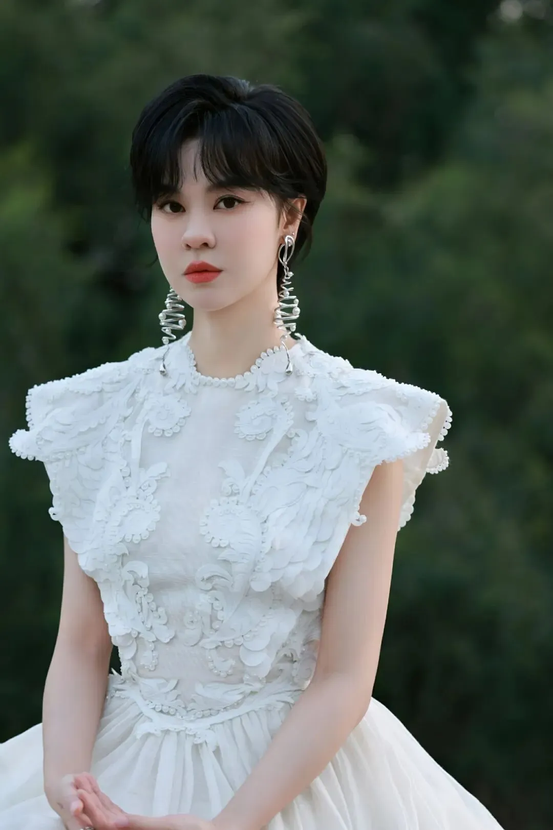 特别的歌给特别的你|郁可唯:从“快女第四”到OST女王,她用醇厚嗓音唱尽人间百态