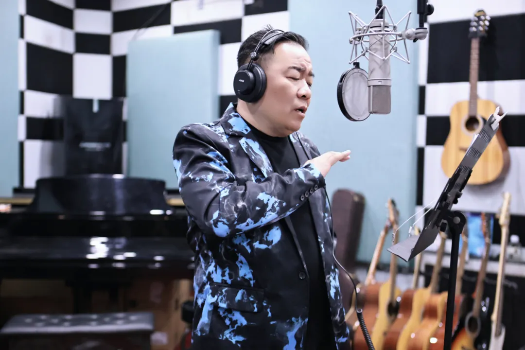 原创歌曲《再见,是为了再见》 向每一位为家乡而拼搏的您致敬!