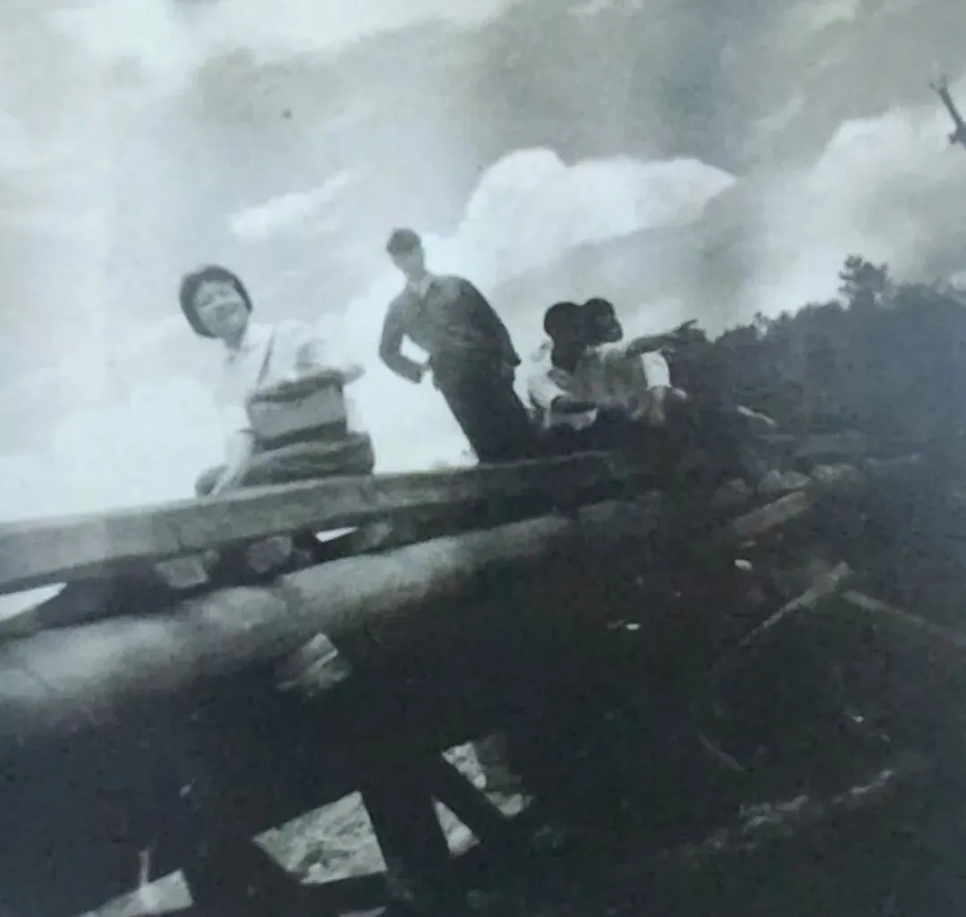 歌曲《梦见少年,还立溪头》