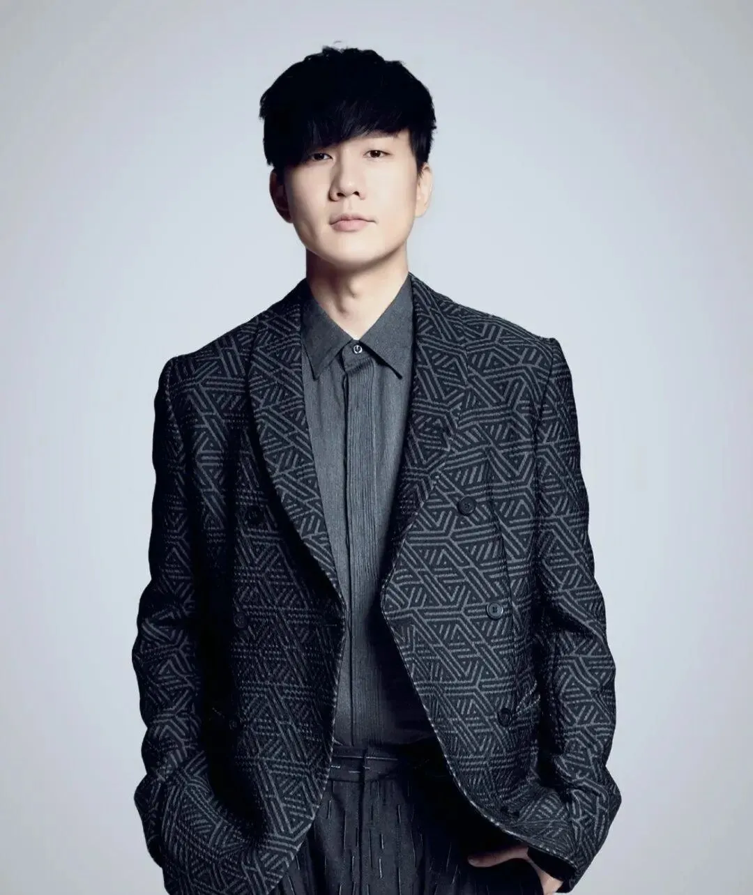 特别的歌给特别的你(1)|林俊杰:从被遗忘的投稿人到“行走的CD”,他用音乐治愈世界