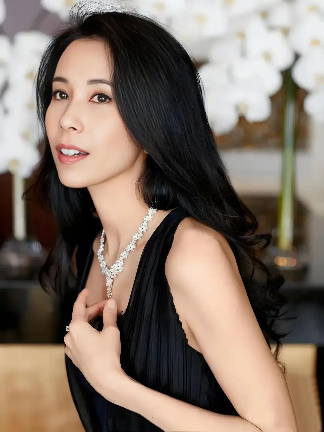 特别的歌给特别的你(6)|莫文蔚:从首张专辑只卖400张到“莫后”时代,她用独特嗓音唱尽都市人的爱恨痴嗔