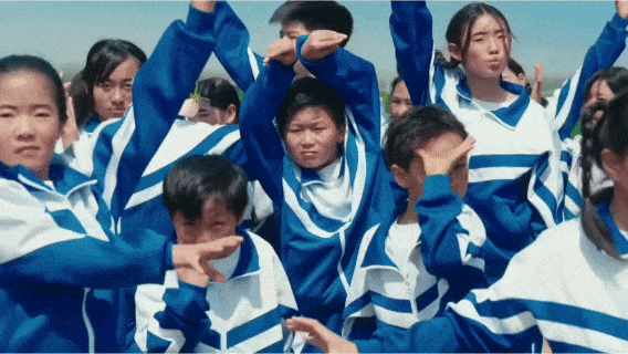 来一起载歌载舞吧!体育老师 “影育” 魔法让每个孩子眼里有光