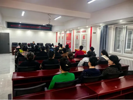 【文明实践四季如歌】虎林市城东社区新时代文明实践站开展“传承红色基因 弘扬时代精神”主题宣讲活动