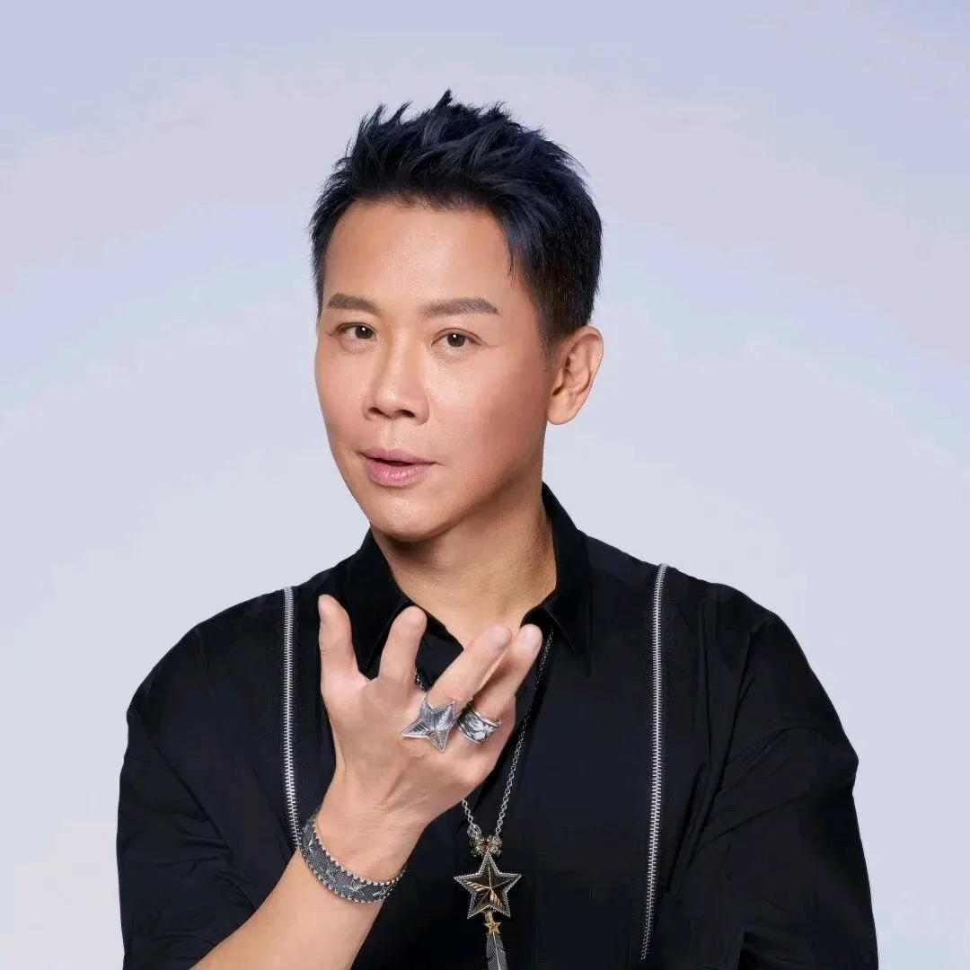 听完这首经典老歌才懂:成长,本就是一把双刃剑