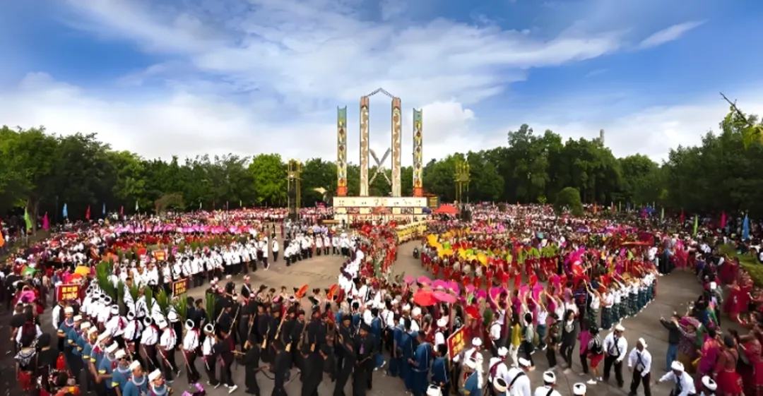 欣赏《目瑙纵歌》