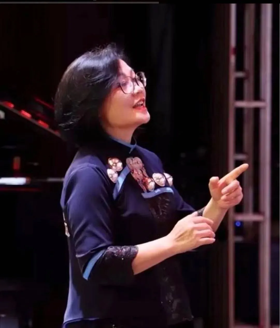 【工作日记】歌曲《瑶山飞来一群金鸪鸪》排练进行时一一歌词解析和练唱