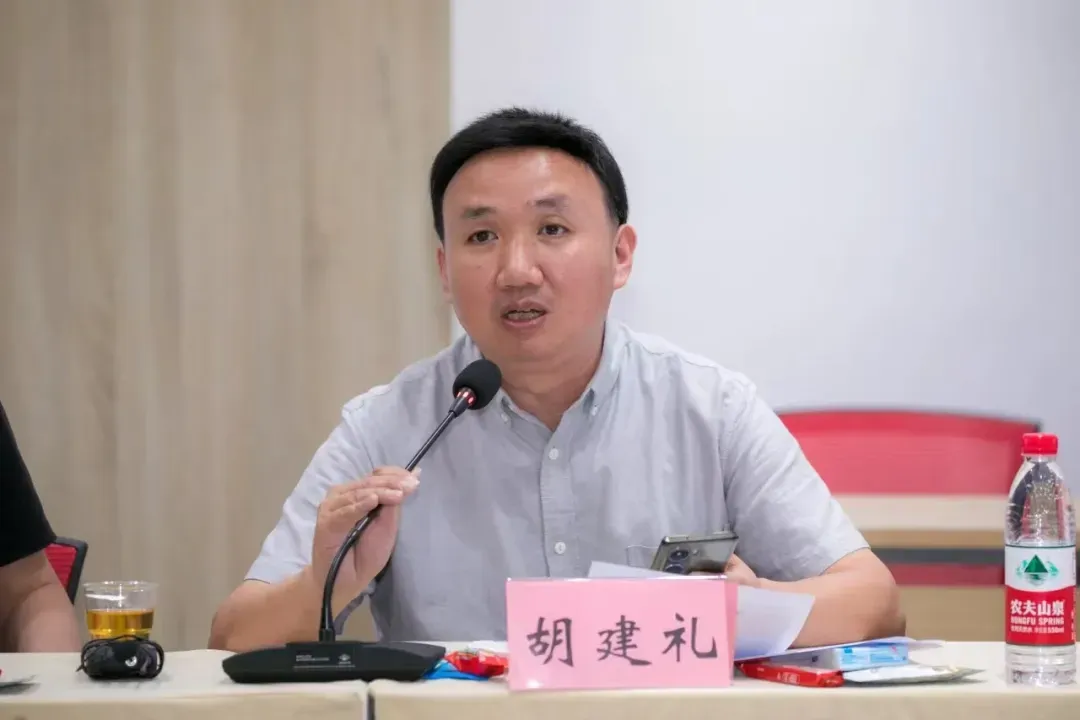 胡建礼丨电影中,那些一瞬间打动我的经典老歌