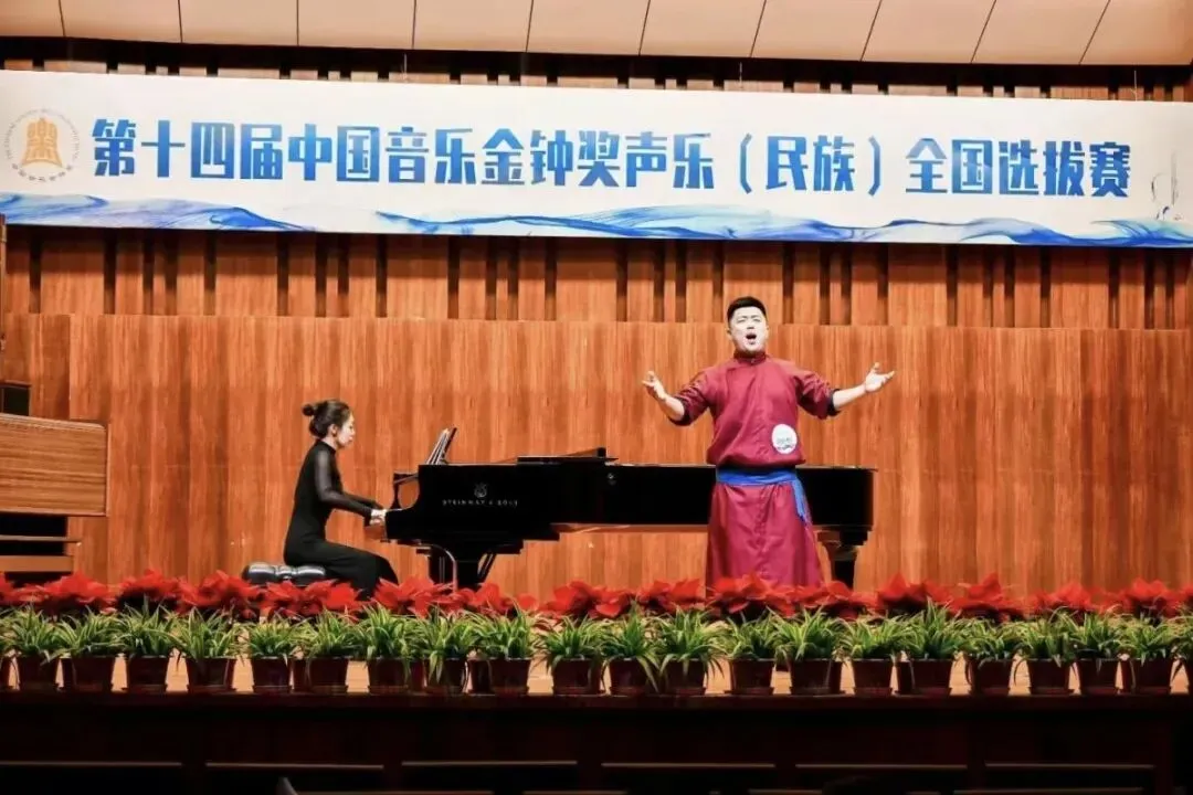 草原歌者蔡国斌:用歌声编织民族团结情