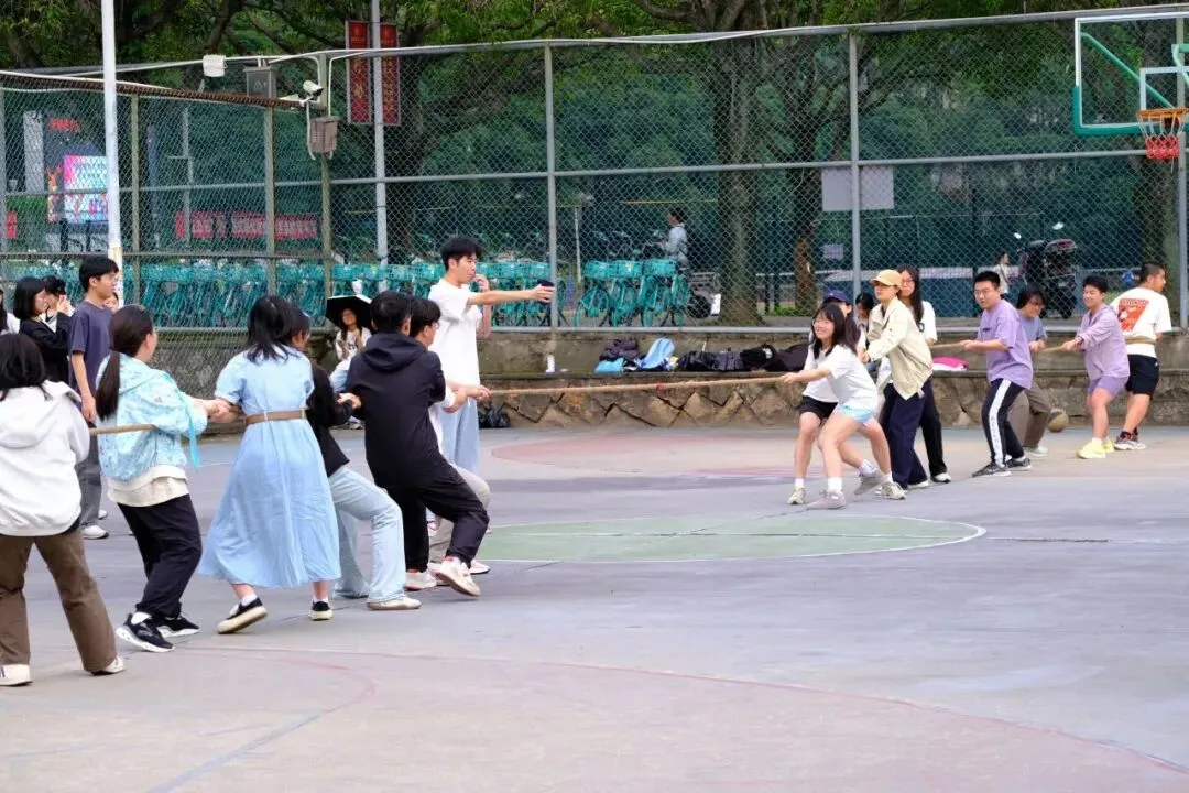 扬帆向海歌|我院举办“一站式”学生社区系列活动之“聚力同心,绳彩飞扬”拔河比赛