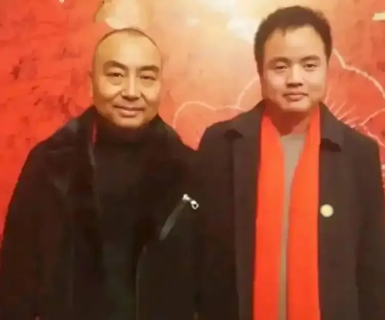 黄土地的歌者秦风里的同行者——十三狼与杨军峰的秦歌传承之路