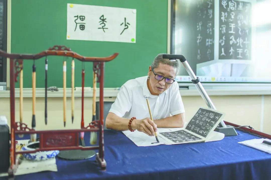 北京劳动者之歌|马乾:以笔墨育桃李 以文化兴乡村