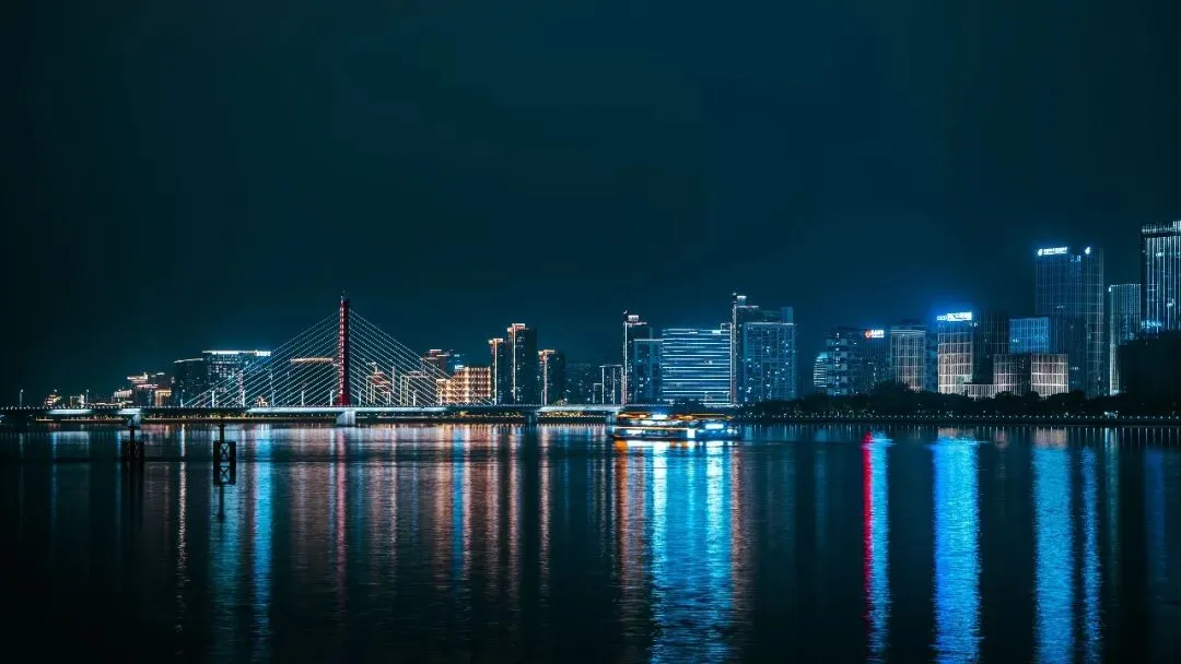 深夜无眠时,就看风景听老歌,和情绪和解吧