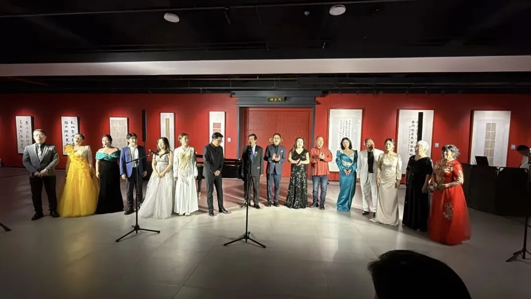 强基工程|“展厅有歌”名家声乐音乐会圆满落幕 多地艺术家联袂奏响港城文化强音