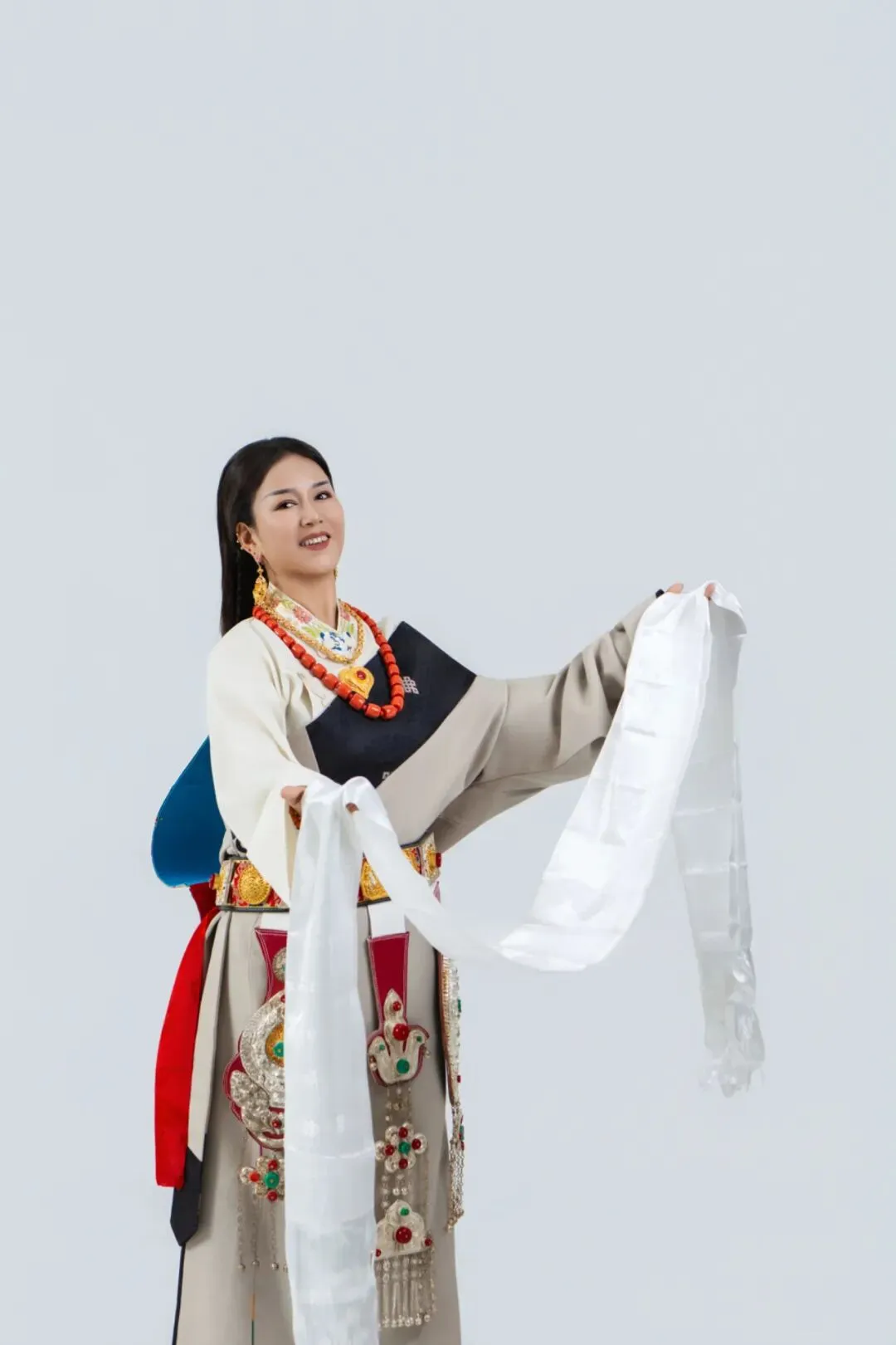 歌曲欣赏《尖扎,我美丽富饶的故乡》—歌手才让措