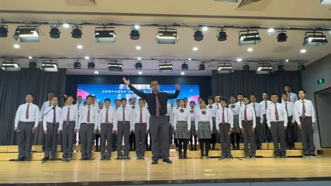 最后一首童年之歌:当《保卫黄河》响起,我们忽然懂了