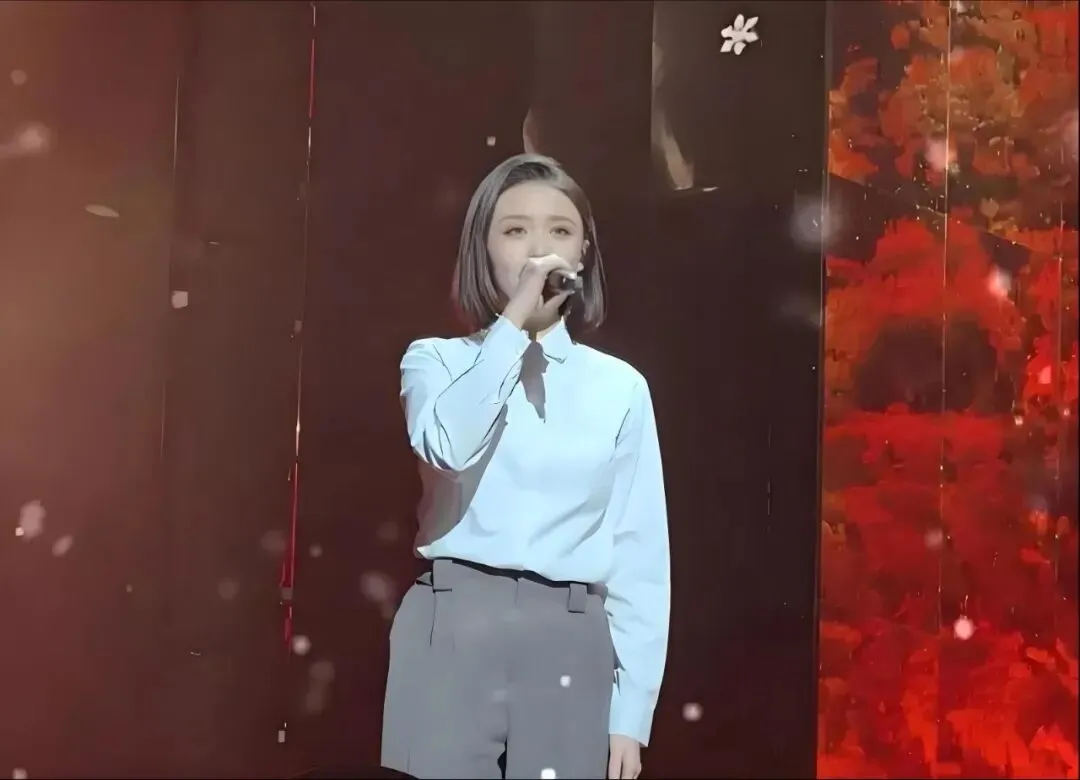 徐子尧唱火《珊瑚颂》:传唱半个多世纪的老歌,为什么全网刷屏?