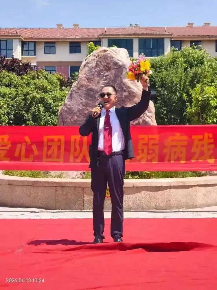 赞高山老师唱歌曲《鼓浪屿之波》(波梭辙)