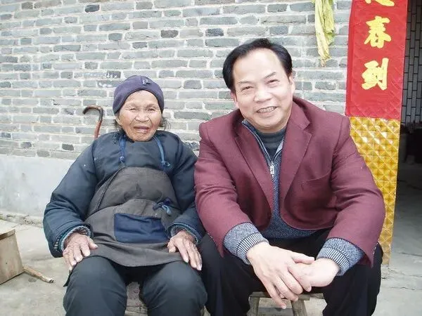 将歌曲《母亲的形象》唱到地老天荒