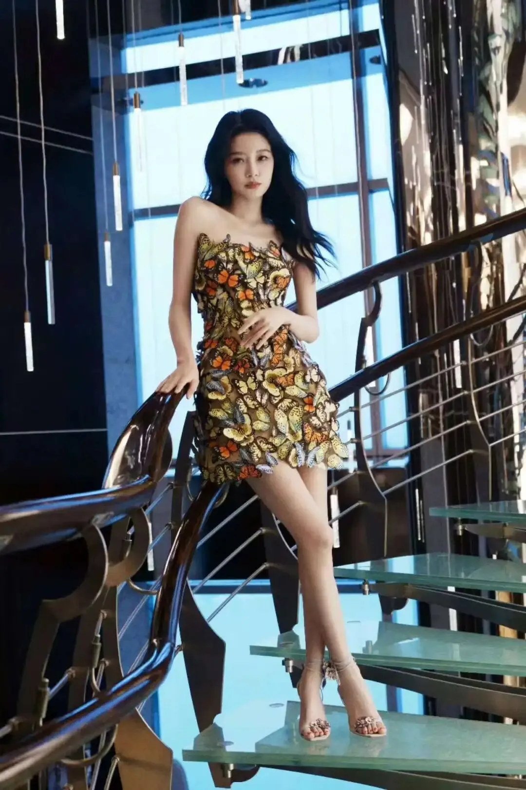 歌曲找明星代唱怎么收费?找明星化妆师价格