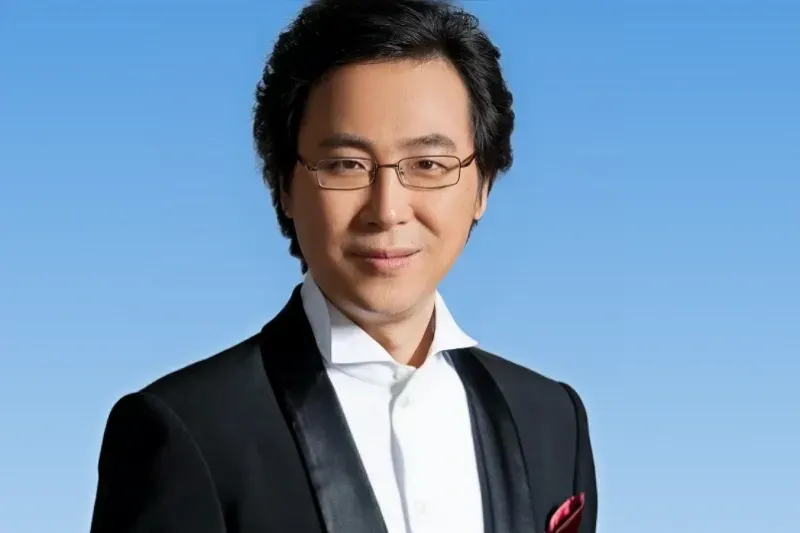 经典老歌丨廖昌永《往日时光》浑厚抒情的男中音,越听越有味
