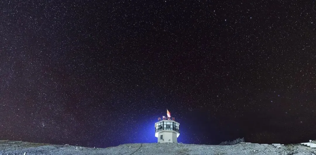 经典老歌|《望星空》——＂夜蒙蒙,望星空,我在寻找一颗星＂,那是静夜里对着天上星,想念远方的人