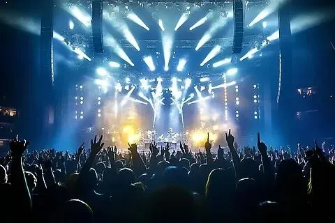 北京商演唱响经典老歌,张柏芝一曲《星语心愿》,勾起一代人青春回忆