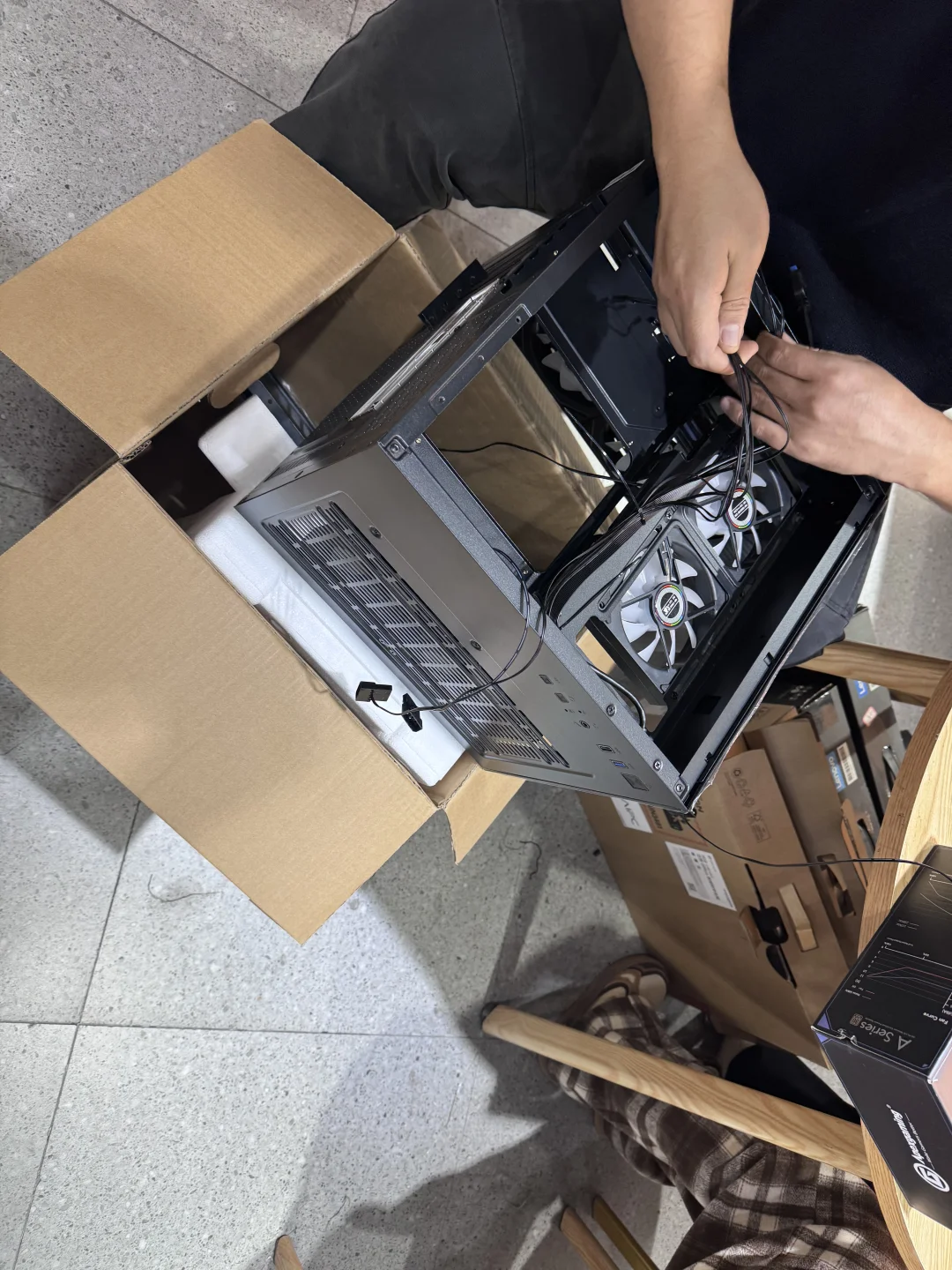 现场看着配组装机我才放心