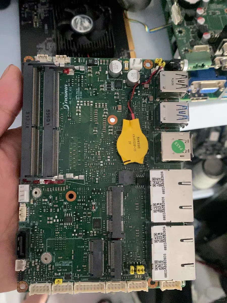 这样的主板你会拿来做什么用？