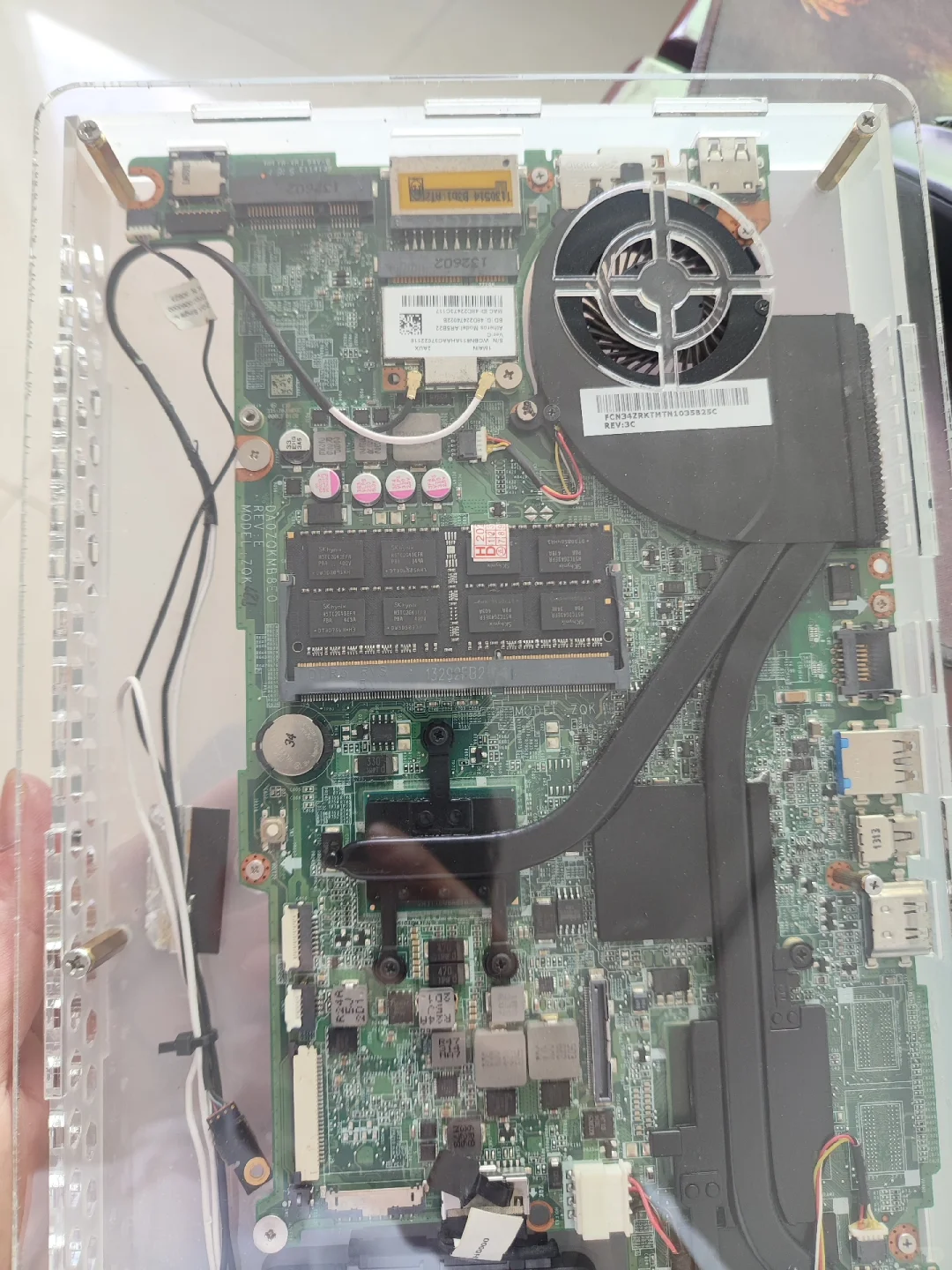 出笔记本改便携一体机