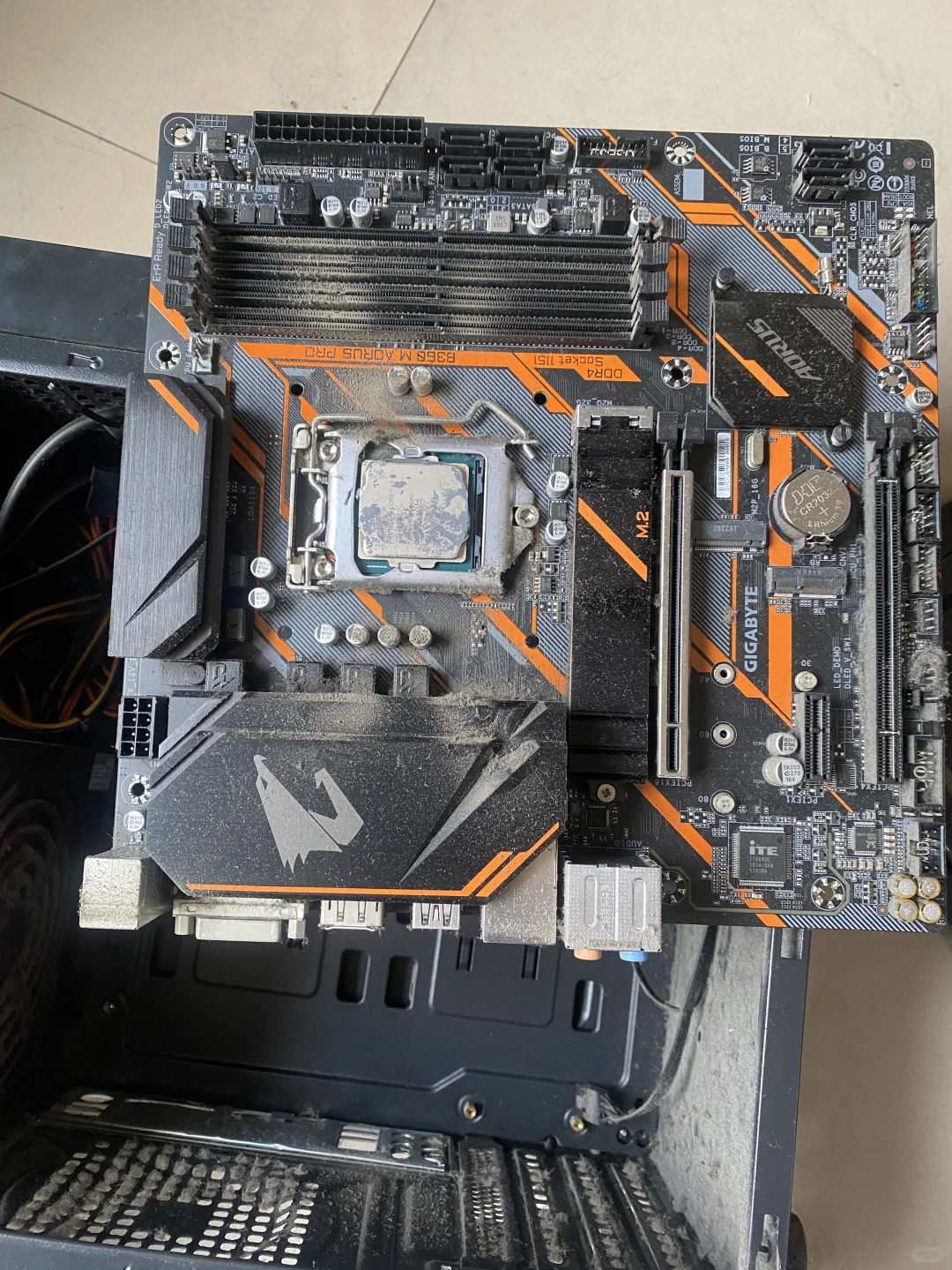 旧电脑主机深度清洁