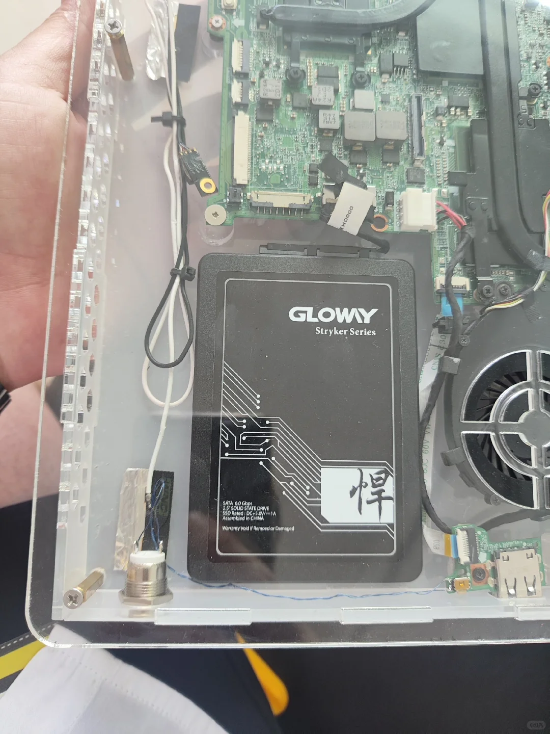 出笔记本改便携一体机