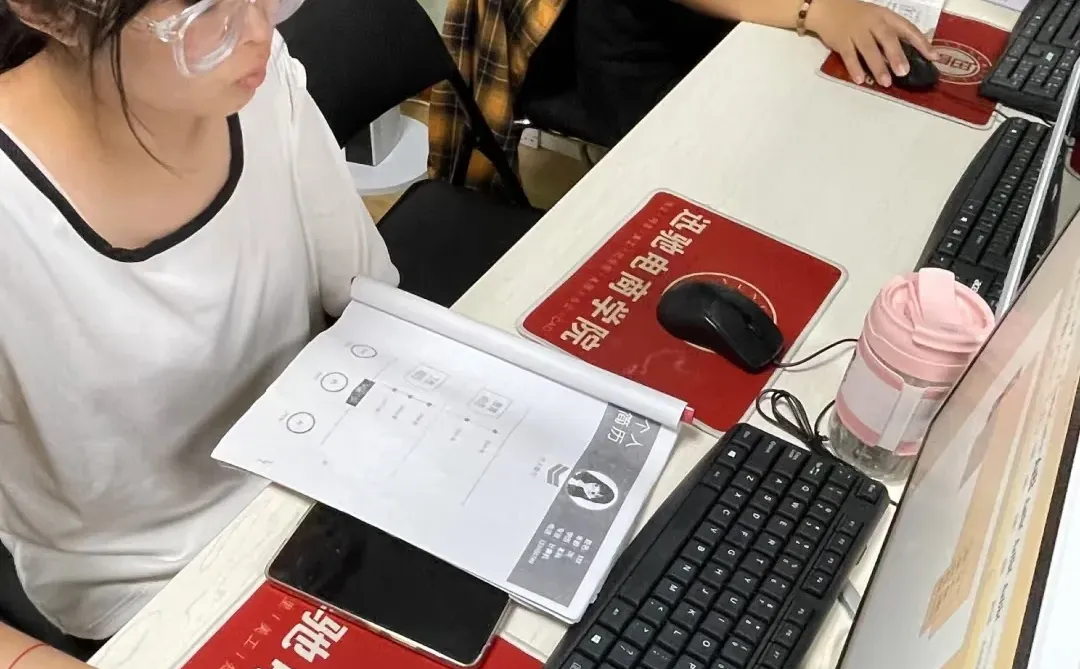 🚀职场菜鸟蜕变记！10天精通电脑办公