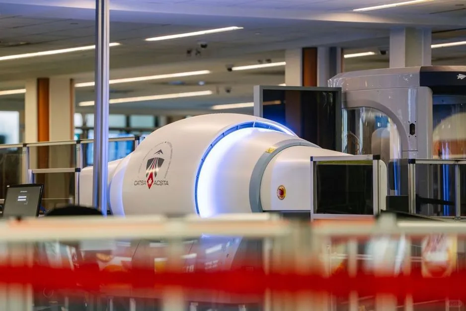 温哥华安检大提速！国际航班电脑手机不必取