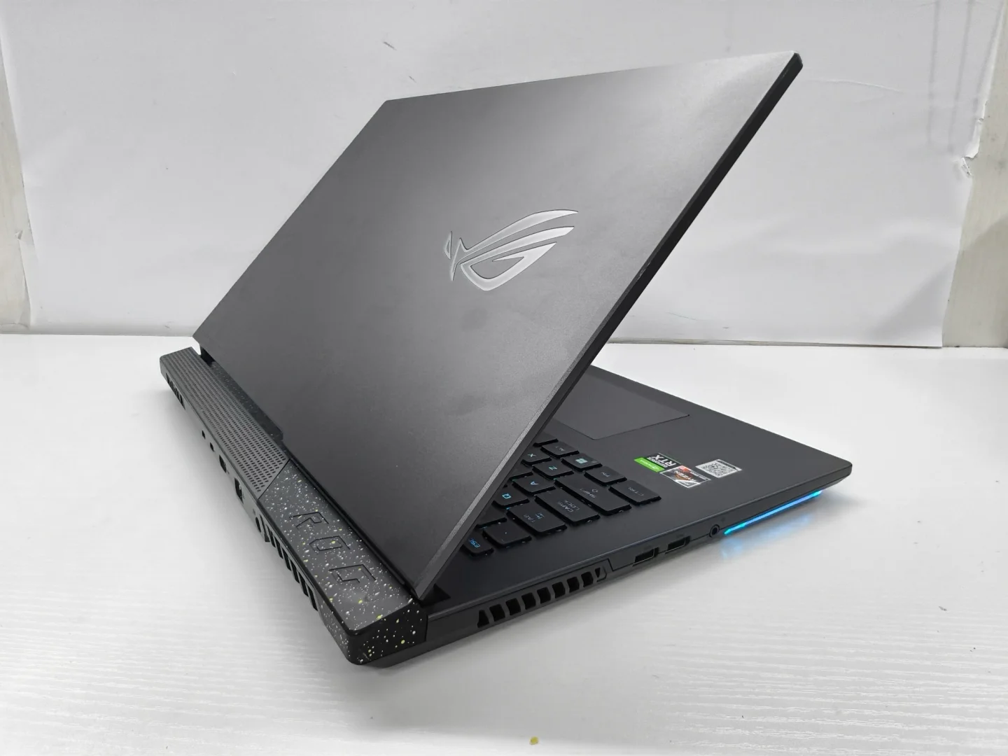 4899！！！真的香啊！这笔记本电脑太酷了！