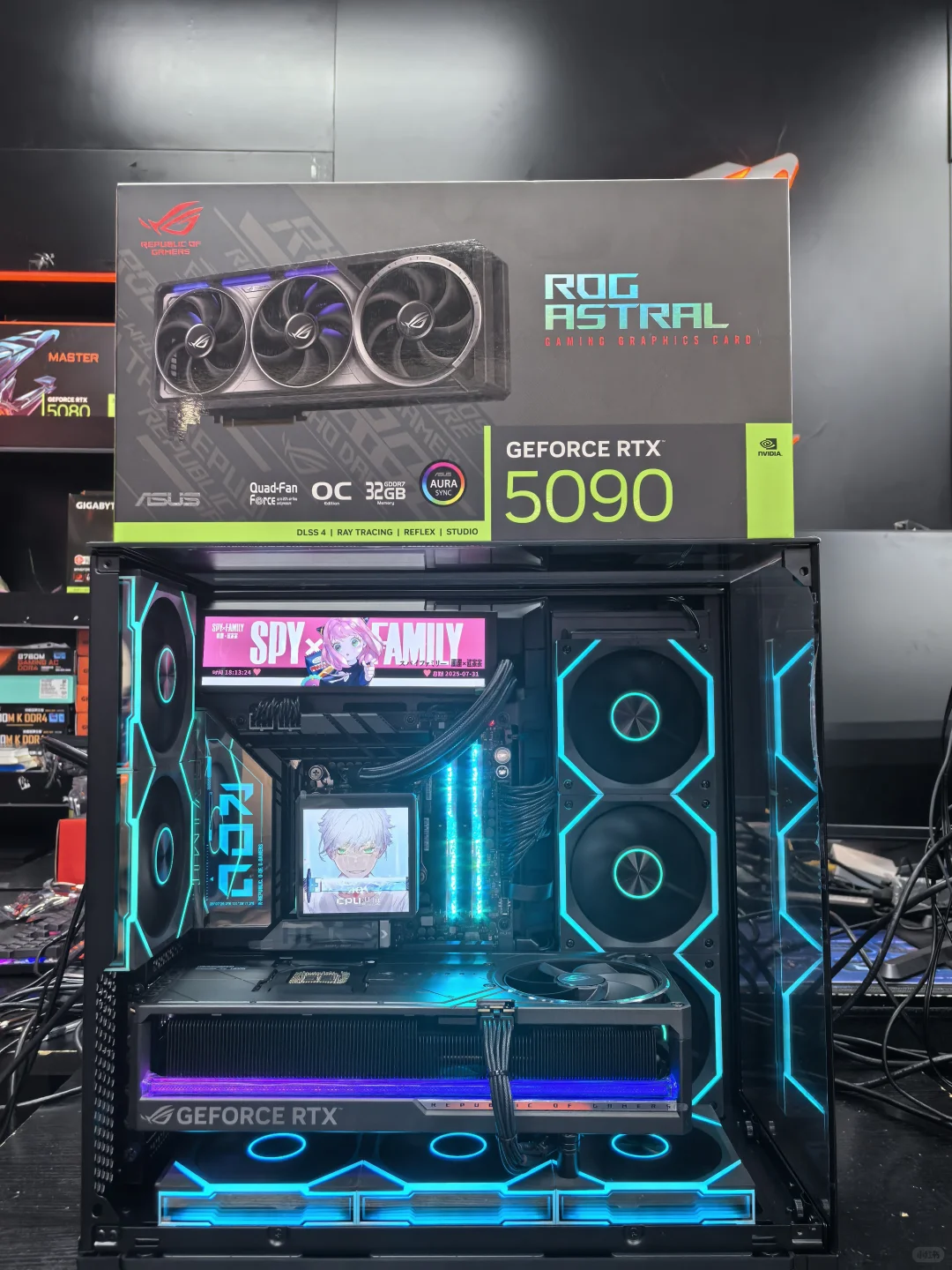 游戏开发小哥哥的梦幻主机，性能拉满💥