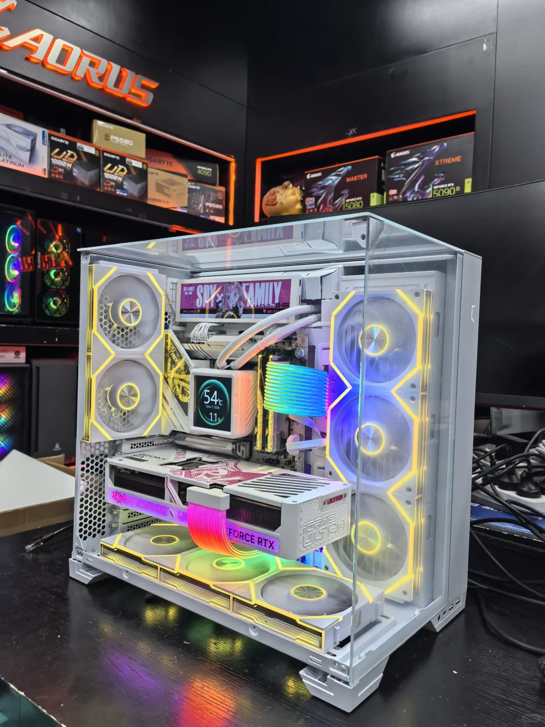 救命！上海宝山男友把顶配浪漫塞进机箱了