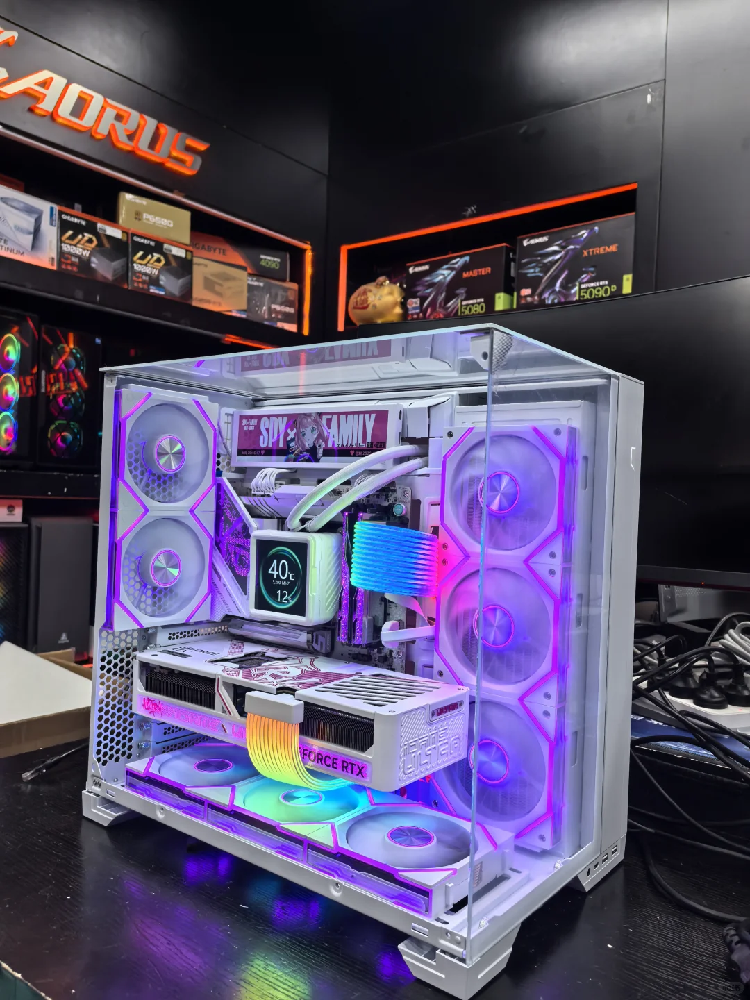 救命！上海宝山男友把顶配浪漫塞进机箱了