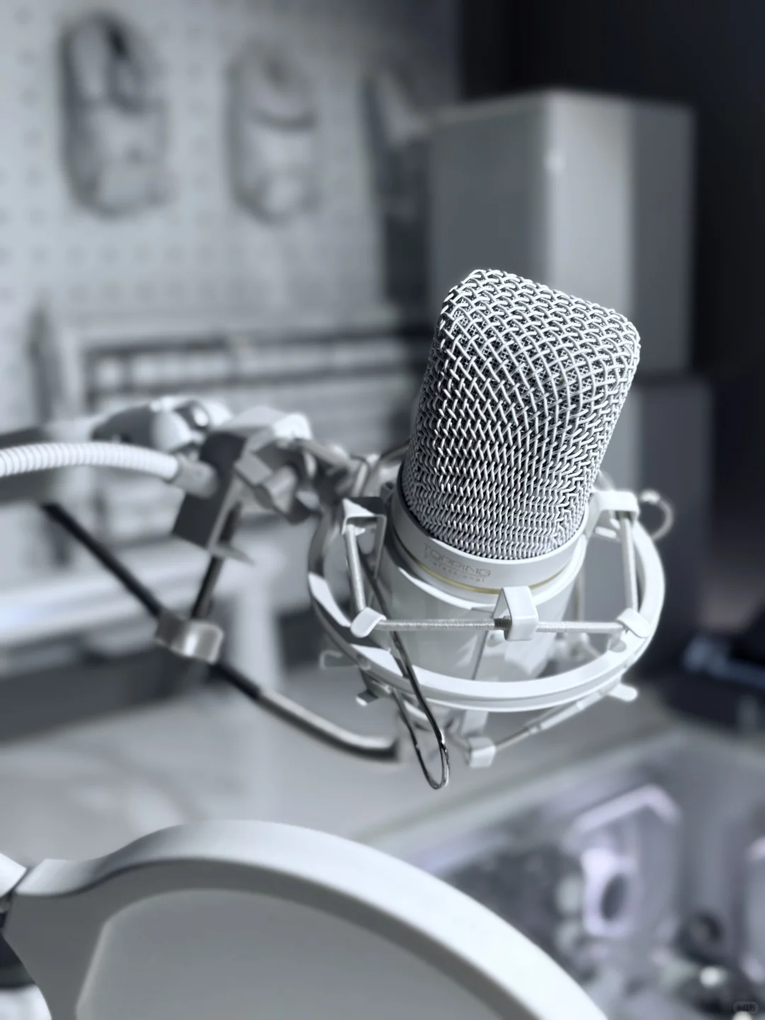 说好的情侣电竞房，却成了我一个人的…