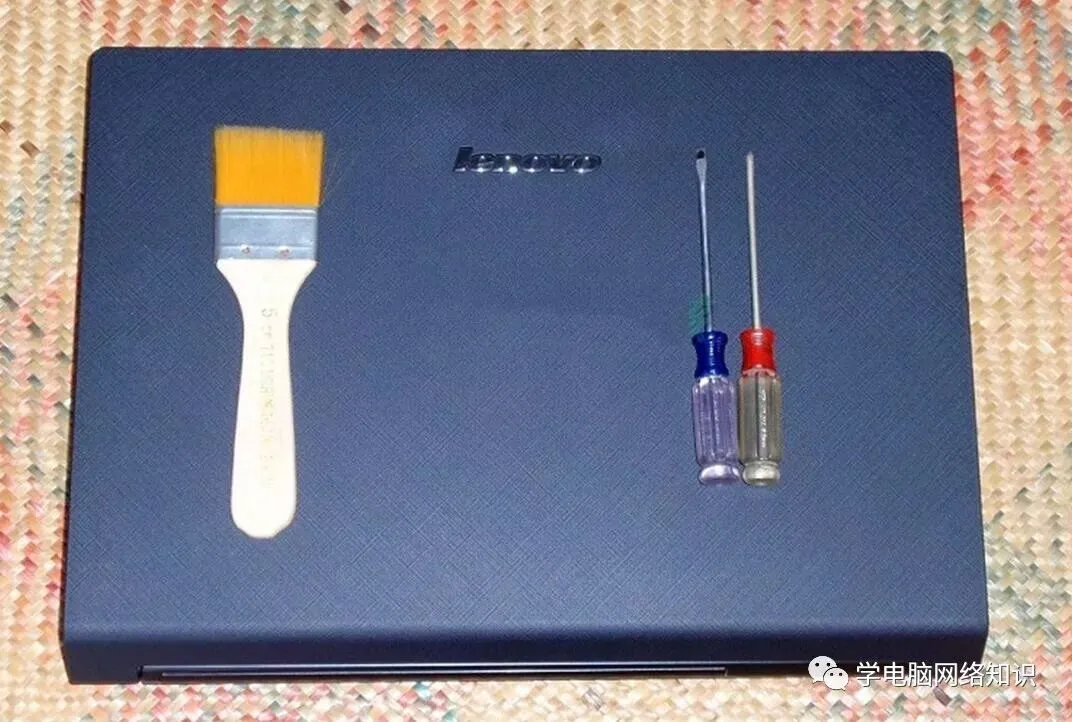 电脑硬件:联想笔记本拆机过程图解